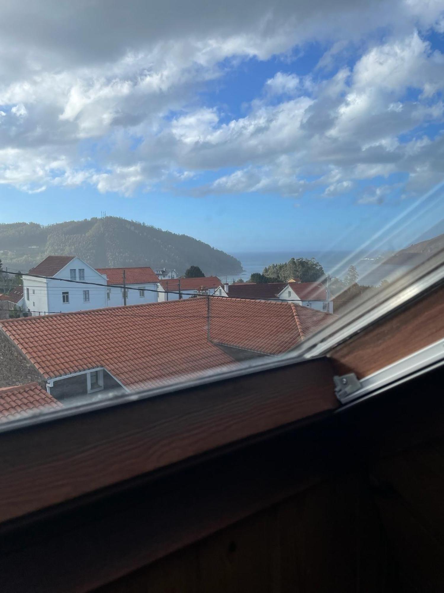 Beachfront Surf & Holiday House, Charming & Quiet Villarrube ภายนอก รูปภาพ