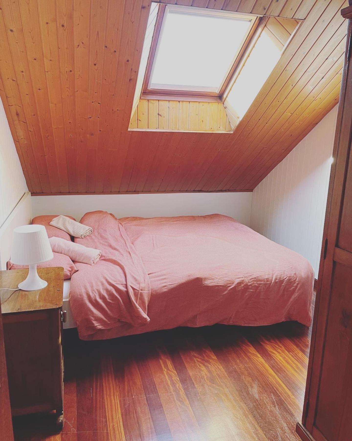 Beachfront Surf & Holiday House, Charming & Quiet Villarrube ภายนอก รูปภาพ
