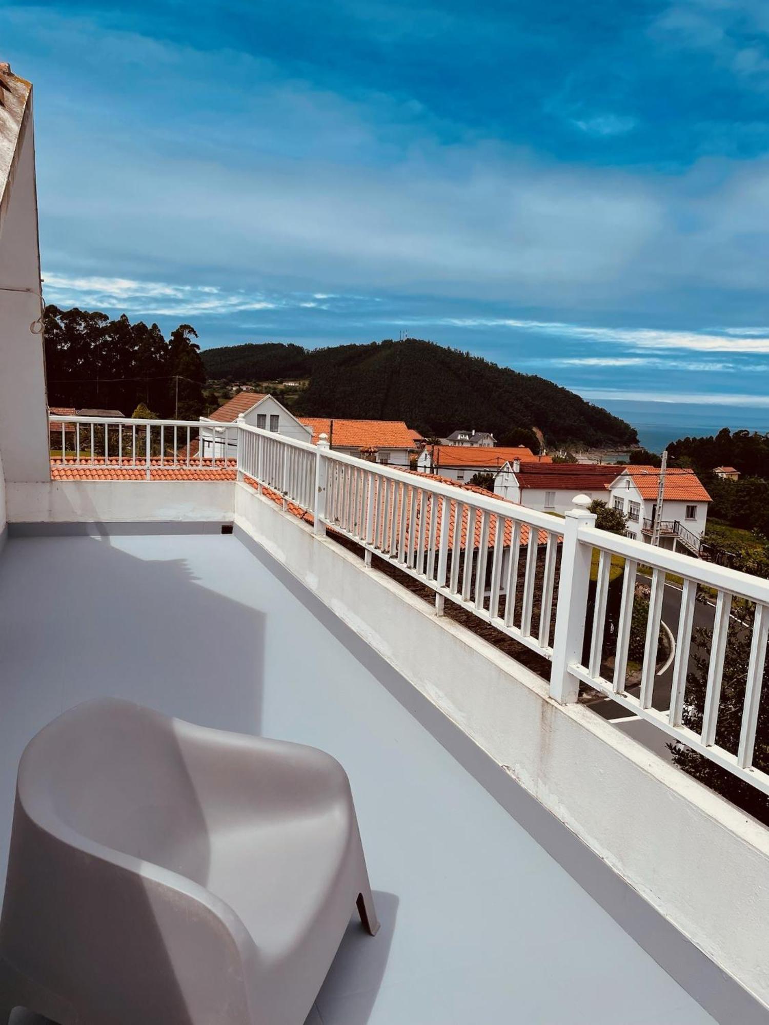 Beachfront Surf & Holiday House, Charming & Quiet Villarrube ภายนอก รูปภาพ
